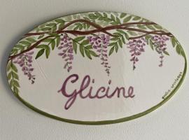 Glicine room Sperlongaresort，位于斯佩隆加的酒店