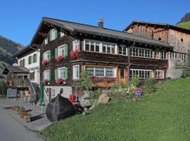 Gasthaus Bellawiese，位于圣安特尼恩的酒店
