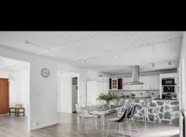 Toarp Inn free parking