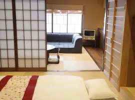 京一軒町家 染 SEN 東寺-魚美津 Toji-Uomizu