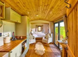 Abberley Shepherds Hut - Ockeridge Rural Retreats