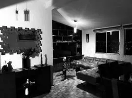 DEPARTAMENTO CON VISTA HERMOSA A 5 MIN DE SIX FLAGS