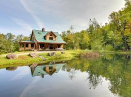 Chester Home with Views about 10 Mi to Okemo Mtn Resort!，位于Chester的酒店