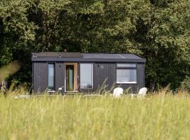 Hidden Cabana - Uniek, duurzaam tiny house verborgen in de natuur，位于Wesepe的小屋