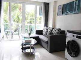 Grand avenue condo Soi Boaukow