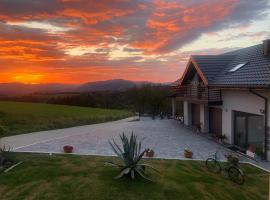 Apartamenty Emerald Hills，位于Januszowa的酒店