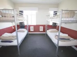 Dormitory Pension Sofas Bunk Bed Rooms in Homestay Apartment