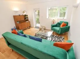 James' Place