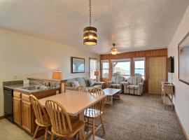 Oceanfront King Suite with Bunks 318，位于巴克斯顿的酒店