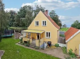 Beautiful Home In Faaborg With Wifi