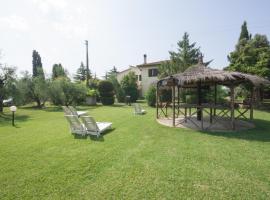 Agriturismo La Gazzella，位于Cura Nuova的带停车场的酒店