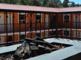 克里尔圣克鲁兹别墅酒店，位于克雷尔的酒店