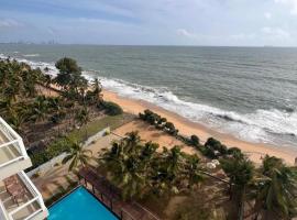 PL BEACH FRONT APARTMENT，位于Bopitiya的公寓