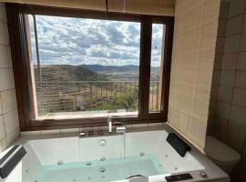 Vistas Del Maestrazgo apartamentos Rurales，位于Allepuz的酒店