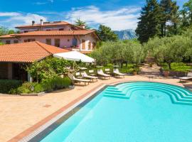 布王阁斯戴尔宜欧酒店，位于马萨的酒店