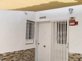 2 Camere Splendida casa vacanze in Tenerife del Sur Casa Micia，位于阿罗纳的酒店