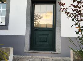 Quinta' Home，位于Ribeira da Janela的自助式住宿