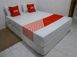 OYO 93161 Nurul Hikmah Homestay Syariah & Sport Center，位于Sedati的酒店