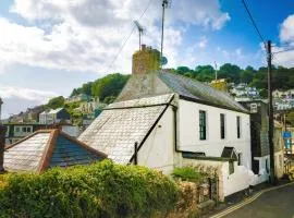 Jessamine: Restored fisherman's cottage close to Looe's harbour