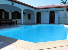 Villa Émeraude - Piscine privée sans vis à vis - Fêtes interdites，位于Camp de Rémire的酒店