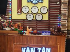 Vân Tân，位于Kon Von Kla的酒店