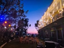 JMT Eco-Binsar Dhaulchhina，位于Panuānaula的酒店