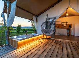 Glamping Kolpa Resort，位于Gradac的豪华帐篷营地