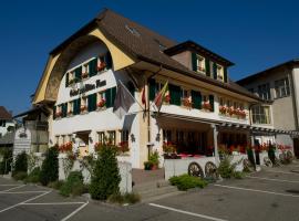 Gasthof zum Wilden Mann，位于Aarwangen的酒店