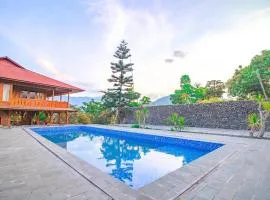 Watu Emas 1 with Shared Pool and Balcony