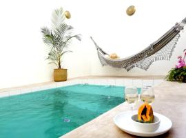 Private pool 2 bedrooms Eco villa 1min beach，位于江比阿的酒店