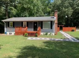 Serene Retreat! 3 minutes to downtown Richmond