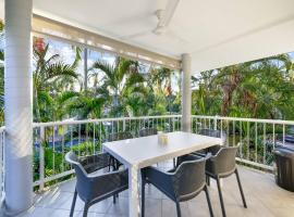 Discover a Scandi Style Pool Retreat in Nightcliff，位于Nightcliff的酒店