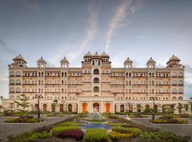 Uday Palace Navsari, a member of Radisson Individuals，位于Navsāri的酒店