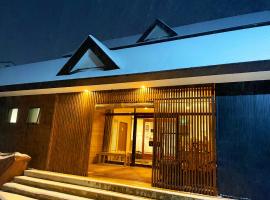 nozawasnow，位于野沢的酒店