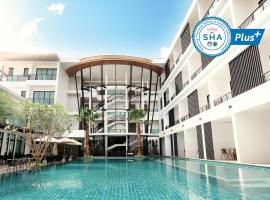 The Pago Design Hotel Phuket-SHA Plus，位于普吉镇普吉岛2号巴士总站附近的酒店