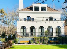 Les Appartements de l'Hippodrome，位于朗贝萨尔的酒店