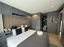 Luxury one apartment for rent Kamala，位于卡图的低价酒店