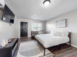 Royal Blue Villa 2，位于La Follette的酒店