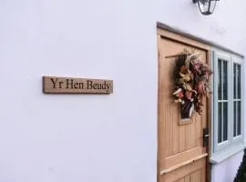 Yr Hen Beudy Barn Conversion Sleeps 4 Dogs Ok