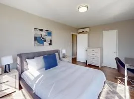 Avenue B846 2Br, With A Pool, Gym, Parking