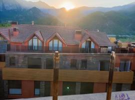 Apartament dúplex amb vistes al Pirineu català，位于科利德纳尔戈的酒店