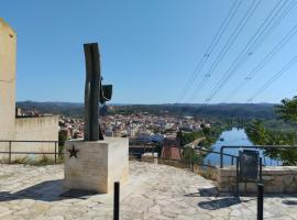 Apartamentos Canana de Vega，位于Flix的酒店