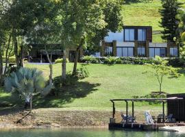 Maremansa Lake House Guatapé，位于Chiquinquirá的酒店