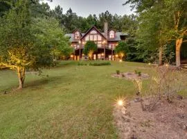 Grand Ellijay Cabin with Mountain Views and Pool Table