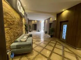 Rotana Palace Suites