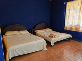 Bioluminiscencia Hostel Tours - North，位于Río Grande的酒店