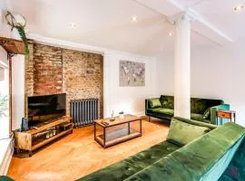 Entire 3 Bedroom House Contractors Families Relocators