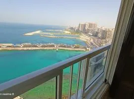 Gleem Luxury Condo Direct Sea view G18