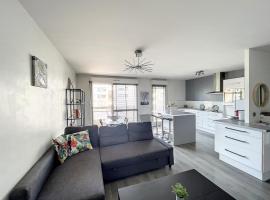City & cosy, LYON CHARCOT- WIFI - LAVE LINGE - BALCON - PARKING，位于里昂的酒店