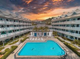 Blue Carina Hotel Phuket，位于普吉镇的酒店